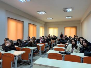 Birinci Sınıf Öğrencilerimize Yönelik Bağımlılıkla Mücadele Oryantasyon Eğitimi