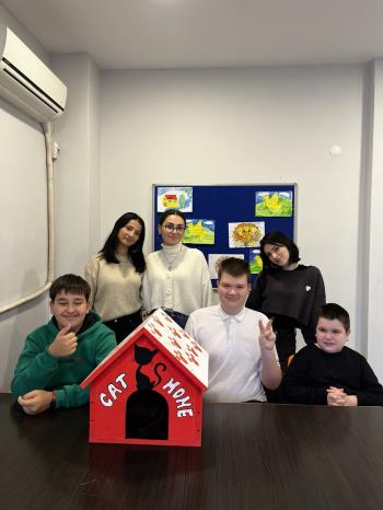 Küçük Ellerden Büyük Bir Sosyal Sorumluluk: “Küçük Ustalar, Mutlu Patiler”