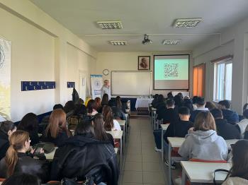Okulumuz Öğrencilerine Tıp Fakültemiz Tarafından Dumansız Kampüs Eğitimi Verildi