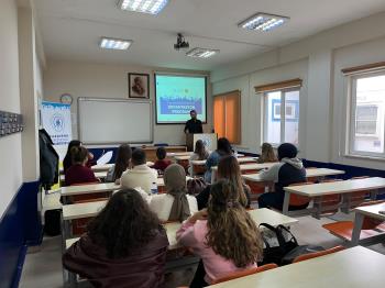 Sağlık Turizmi İşletmeciliği Programı Öğrencilerine Oryantasyon Programı Düzenlendi